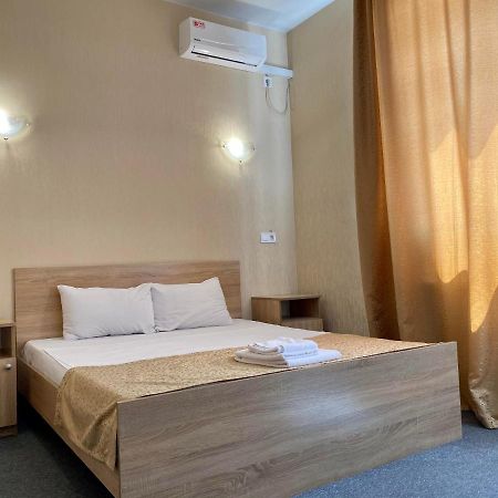 Guest House Sotni Kiev Ngoại thất bức ảnh