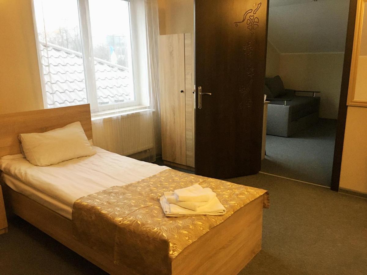 Guest House Sotni Kiev Ngoại thất bức ảnh